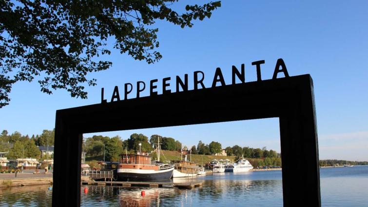 Lappeenranta-kyltti kaupungin satamassa