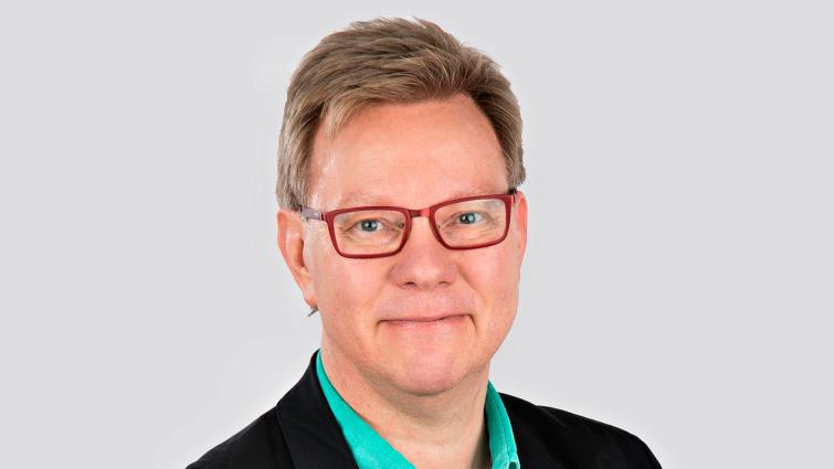 Työterveyslaitoksen tutkijaprofessori Jari Hakanen